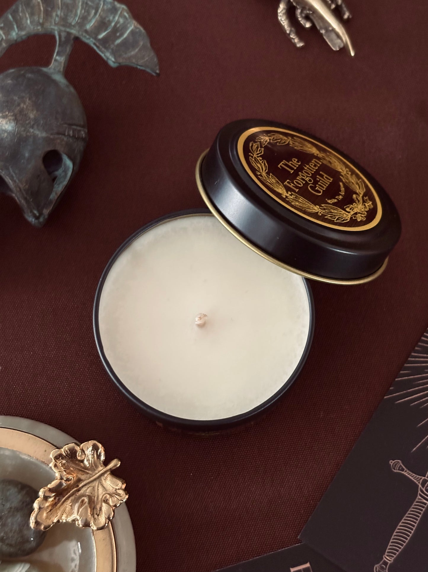 Bibliotheca - Scented Soy Candle, Cashmere and Cedar